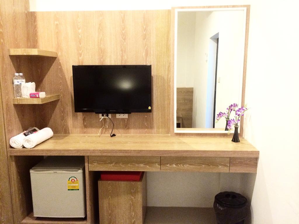 Phuthara Hostel Phuket Rom bilde