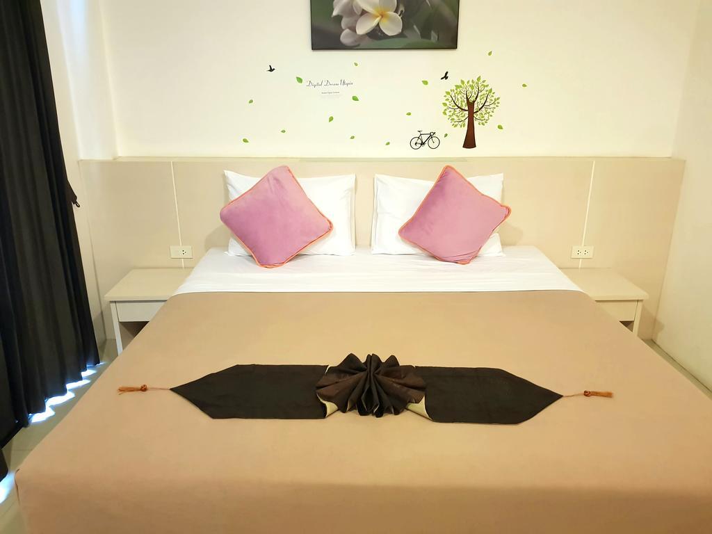 Phuthara Hostel Phuket Eksteriør bilde