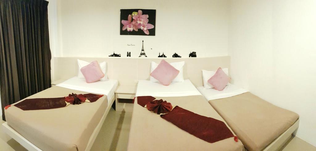 Phuthara Hostel Phuket Eksteriør bilde