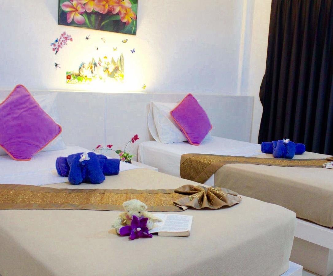 Phuthara Hostel Phuket Eksteriør bilde